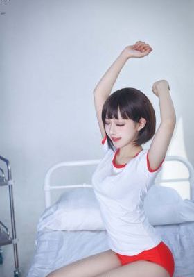 大胸女大学生在线_剧情片HD在线观看